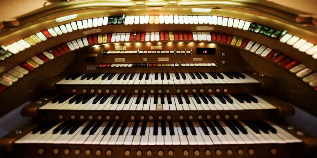 Goldie, the mighty Wurlitzer organ at Proctors.