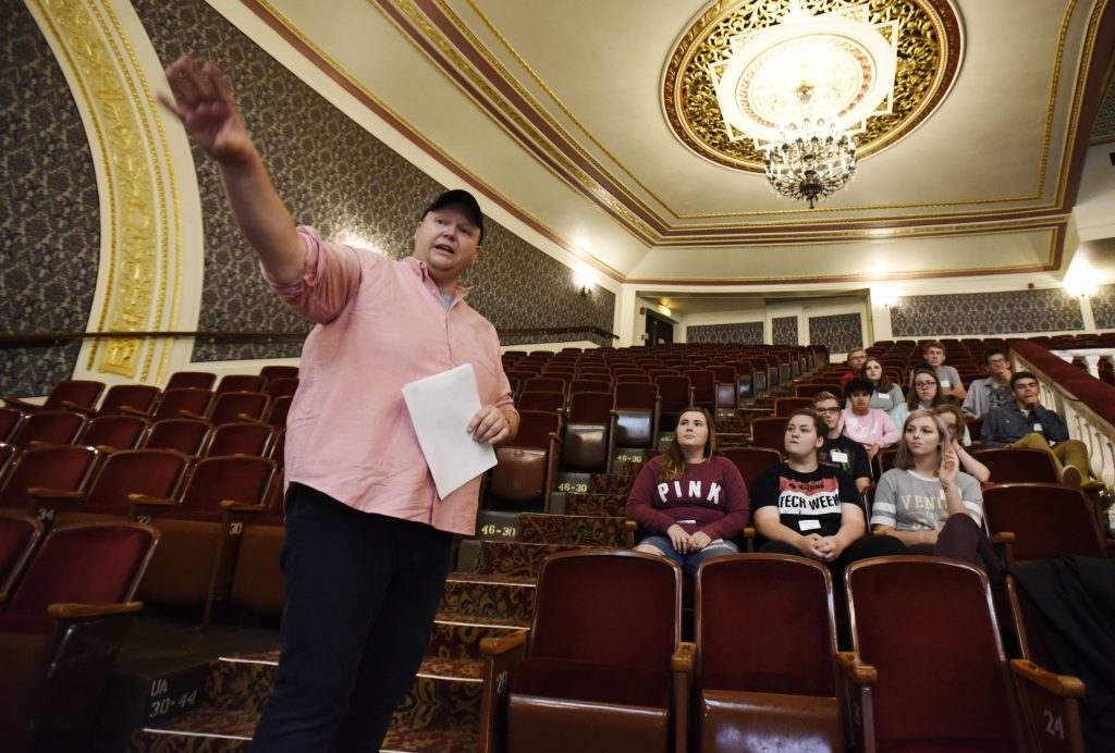 Jim Lanahan, General Manager for The Color Purple, talks with Broadway Tech students in the balcony at Proctors.