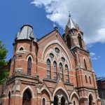 thumbnail: Intimate venue welcomes all to downtown Saratoga